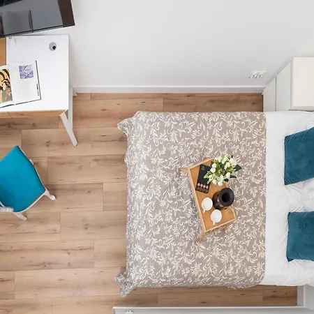 Jaracza - Parking, Piotrowska Street Nearby - By Rentujemy Apartman *