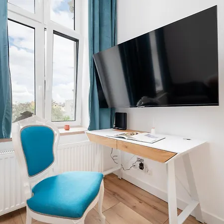 Apartment Jaracza - Workspace, Parking, Park Nearby - By Rentujemy *