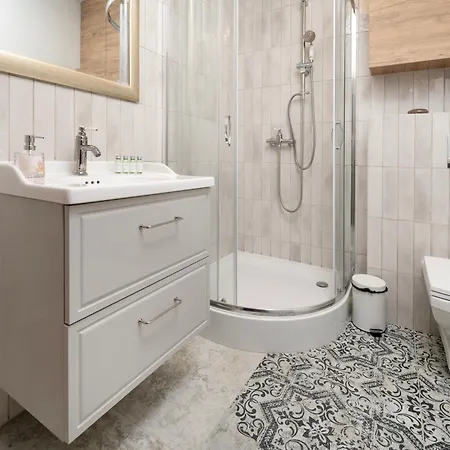 Jaracza - Parking, Piotrowska Street Nearby - By Rentujemy * Łódź