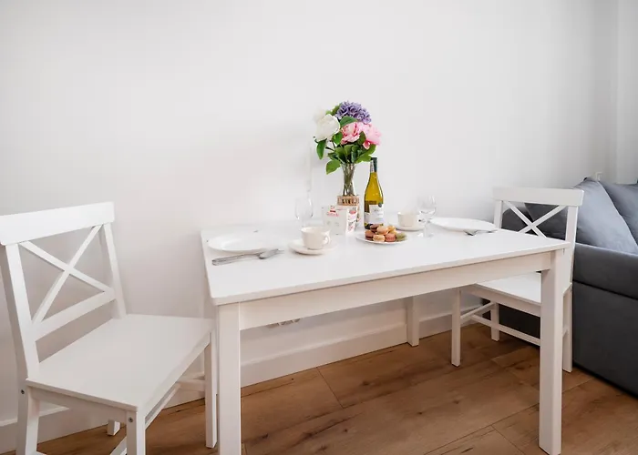 Jaracza - Parking, Piotrowska Street Nearby - By Rentujemy Łódź