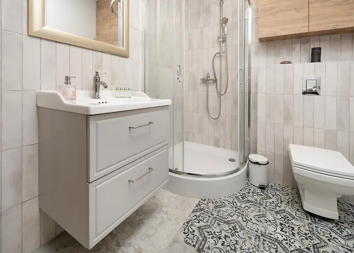 Jaracza - Parking, Piotrowska Street Nearby - By Rentujemy * Łódź