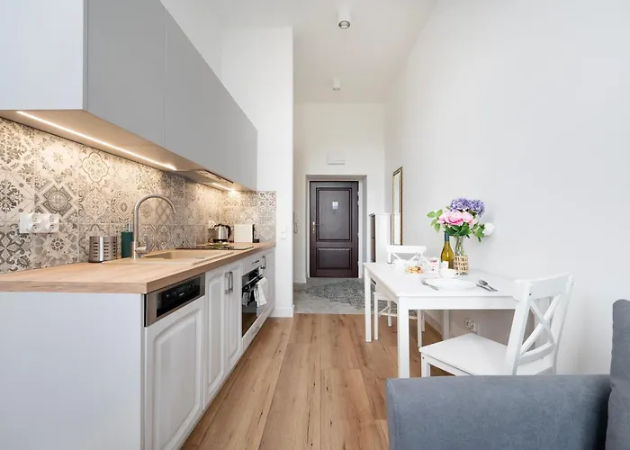 Appartamento Jaracza - Parking, Piotrowska Street Nearby - By Rentujemy