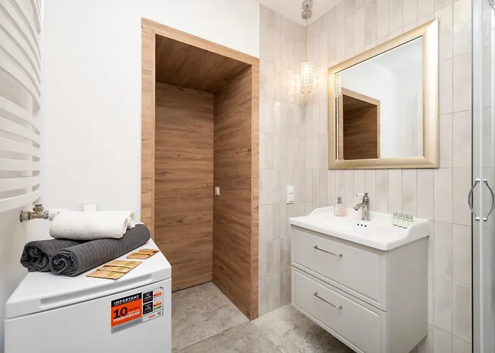 Appartamento Jaracza - Parking, Piotrowska Street Nearby - By Rentujemy *